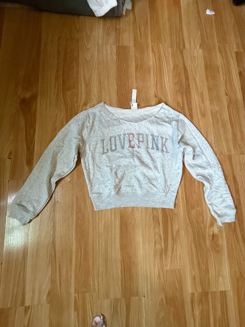 PINK Victoria's Secret Light Gray 'LOVE PINK' Cropped Sweatshirt